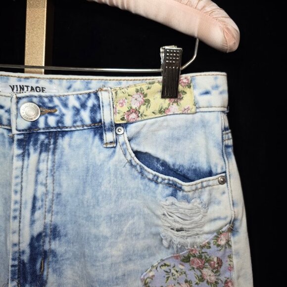 VINTAGE ALMOST FAMOUS Patchwork Acid Wash Distressed Jeans 11 - Picture 4 of 14